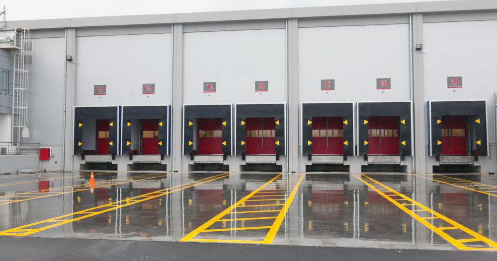 kd_equipment's tweet image. Find out why you should #winterize your #loadingdock with a #dockseal? 
buff.ly/2u1Clon