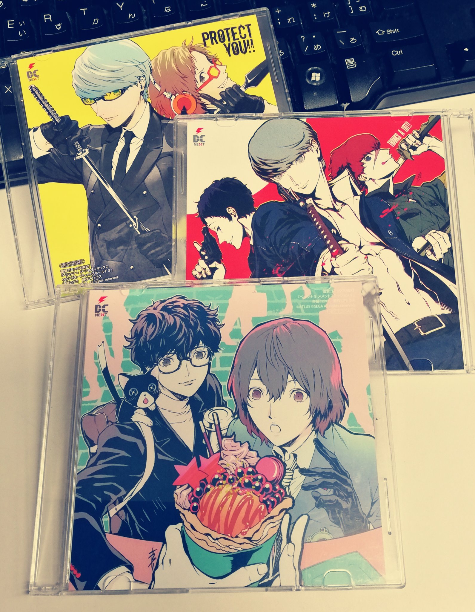 ペルソナ4 限定品 アクリルキーホルダー 花村陽介 足立透 主人公