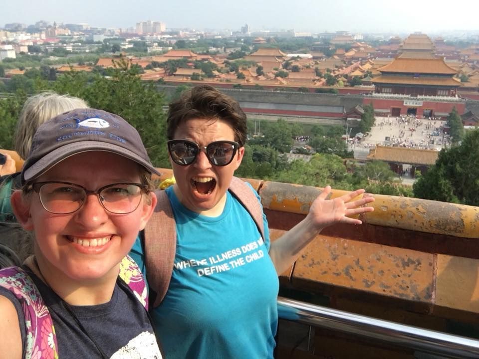 CavettKids's tweet image. #WhereAreYouWednesday check out former camper Michela sporting her CKF shirt in Beijing, China! How awesome is that?! Share your #whereintheworldareyou pics by emailing them to hannah@cavettkids.org! #cavettkids