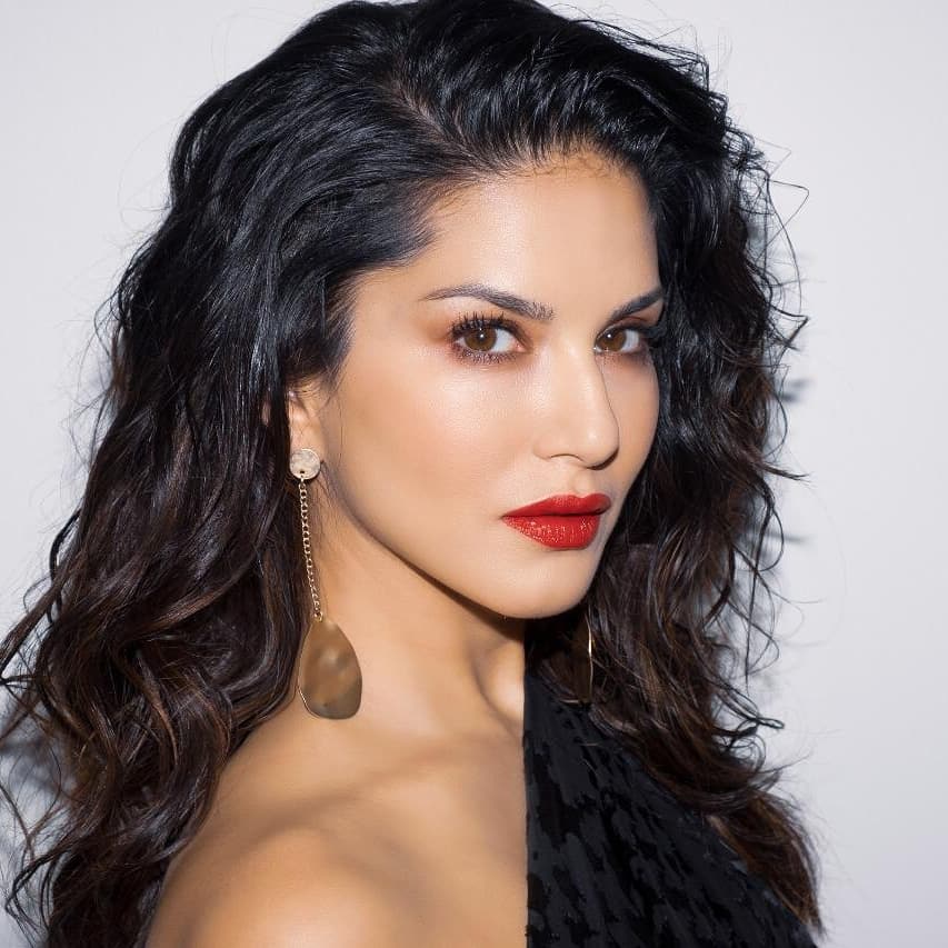 Sunny Leone tweet media