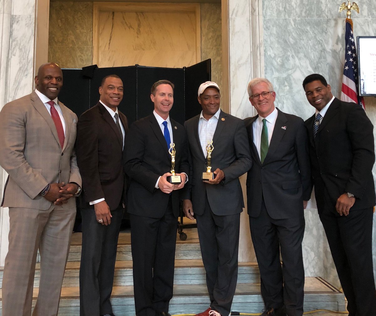 Kevin_Wensing's tweet photo. @jnpeters2 @TheSFIA @mindbodypowered @Nike @NHL @adidas @OrderMyGear @BSNSPORTS @HoopCulture Thank you to @HerschelWalker, @RepRichmond & @RodneyDavis, Congressional leaders, @SFIA industry members & fellow sport legends for your continued, strong support of health and fitness! #PassPHIT #PHITDAY19 @TheSFIA https://t.co/ZfNJQflELl
