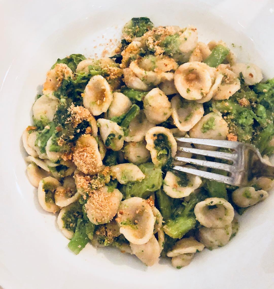 What's Puglia's flavour according to your taste? For us, Puglia has the taste of orecchiette &amp; rapini.
#WeAreinPuglia #PugliaForFoodies
📸 @ viaggiareapois