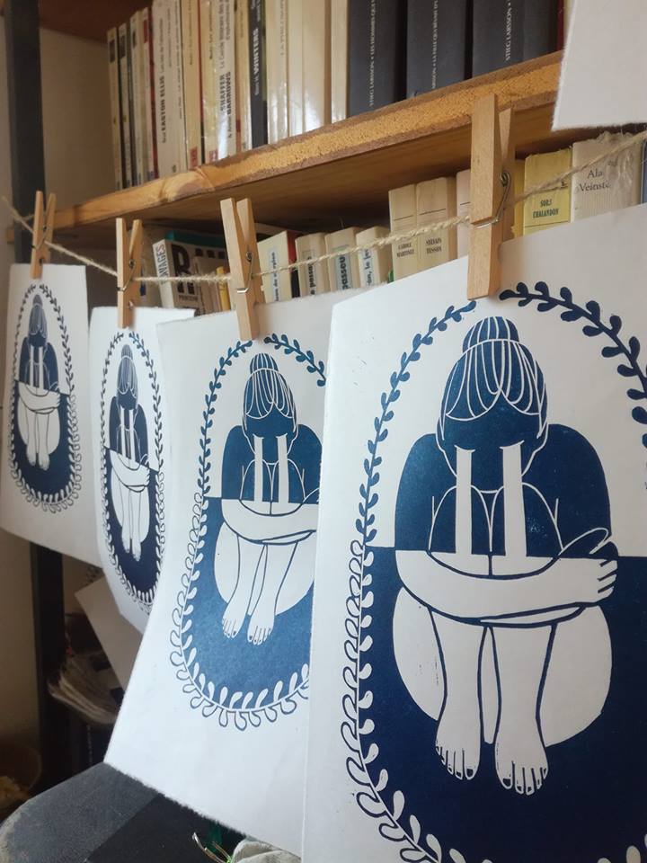CagoleSauvage's tweet image. Bientôt en ligne sur la boutique ! Le temps que ça sèche ☺
#linocut #pfeiltools #linogravure #linocut #blockprinting #linoprinting  #artist #art #craft #illustration #creative #frenchartist #art_spotlight #estampe #etsy #gravure #faitmain #lino #reliefprinting #printmaking