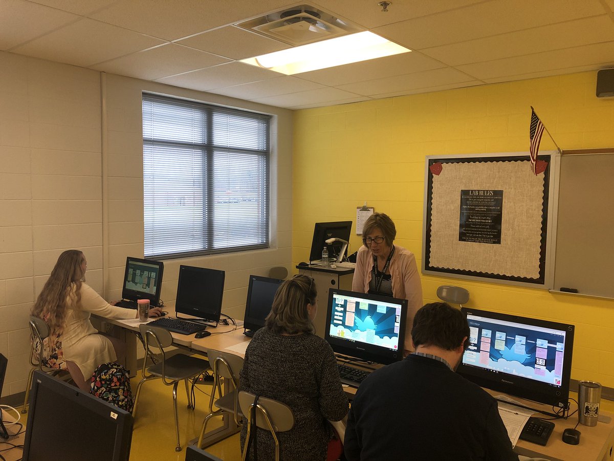Coach_Marlatt's tweet photo. @stewartscreekhs teachers learning Twitter in the Classroom!  Engaging students through social media ROCKS🐦!!
#twitterintheclassroom @drclarkharrell @TaraMeetsWorld https://t.co/WmCQoEBwcI