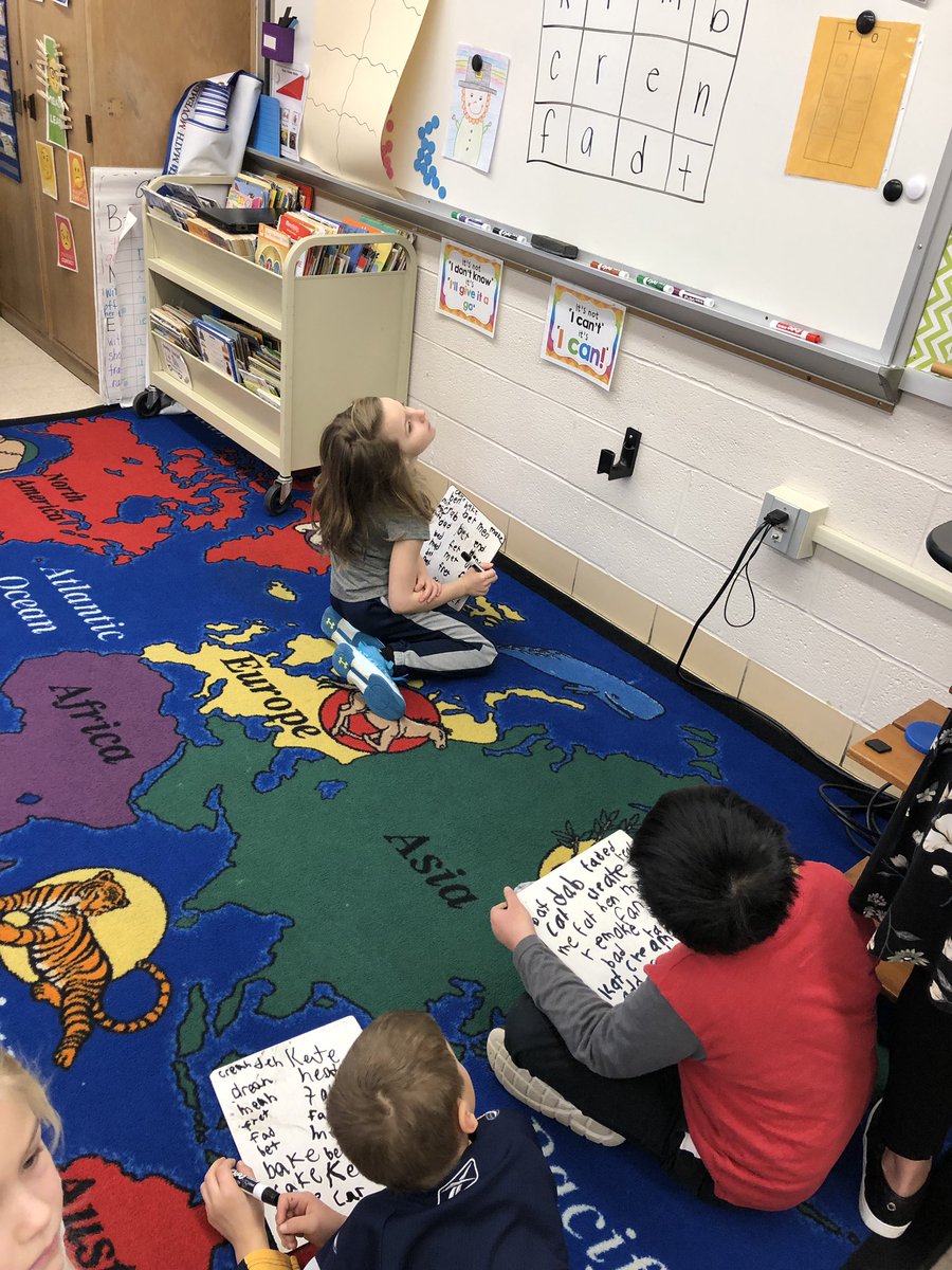 MissKinney2nd's tweet photo. Starting our day by making words on this “Wordy Wednesday!” @LakeShoreCSD @HighlandElemen5 https://t.co/bPRZilOvIV