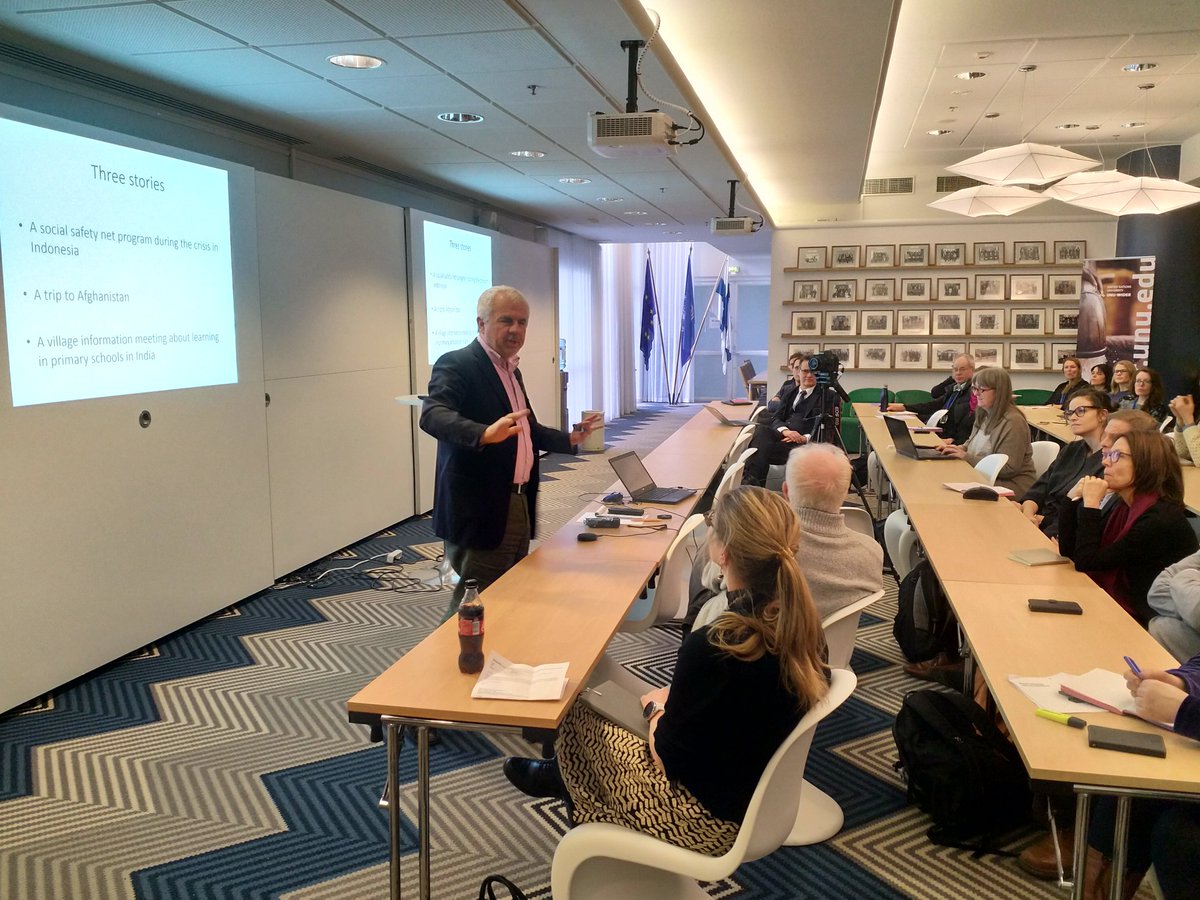 UNUWIDER's tweet image. Lant Pritchett at #WIDERSeminarSeries on building #statecapability: we also have to ask how incapability can persist? What are the strategies?