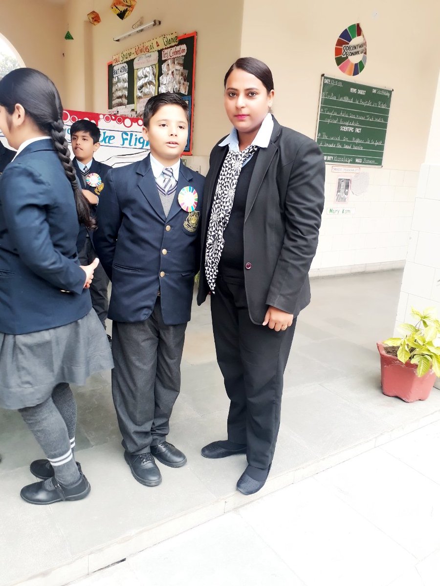 jaspreet98155's tweet photo. Small token of love for Grade V students of KNPS.All the best for their bright future.@pkdhillon08 @harpreetmehta23 https://t.co/9GU019t7Q9