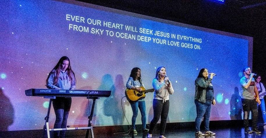 Authentic201NP's tweet photo. A look at our Student Takeover service from Sunday! #acstudents #ac201 https://t.co/i2PurrREAw