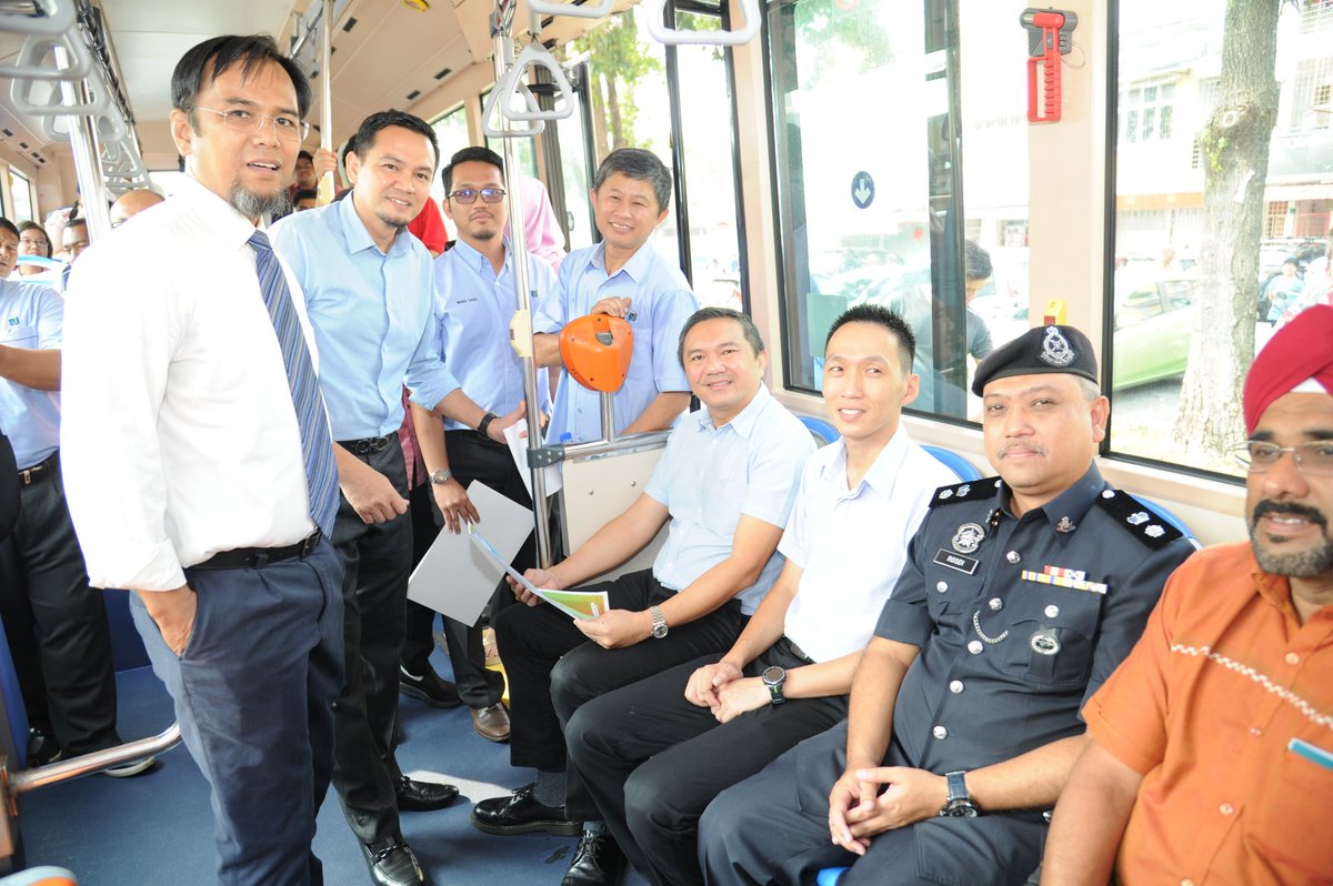 SJcitycouncil's tweet image. Sekitar Majlis Perasmian Perkhidmatan Bas Smart Selangor MPSJ bagi laluan baru SJ 05 yang telah dirasmikan oleh YB Tuan Ng Sze Han, Pengerusi Jawatankuasa Tetap Kerajaan Tempatan, Pengangkutan Awam &amp;amp; Pembangunan Kampung Baru Negeri Selangor pd 11/03/2019.

#mpsj
#bassmartselangor