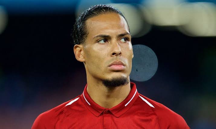 lLAIXMORIBA's tweet photo. Shouldn't even be having this debate but who's the better defender

RT - Vidic

Like - Van Dijk https://t.co/S51amt9OcD