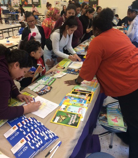 BCDICarolinas's tweet image. Huge shot out to Maria Barnes and her Kindergarten team at Windsor Park Elem for a beautiful Family Engagement Night. Thank you for inviting us in to talk about @NBCDI , #ActiveReading, and the #HomeReadingHelper. Parents did #CommitTo80 with @ReadCLT last night! #TogetherWeWill!