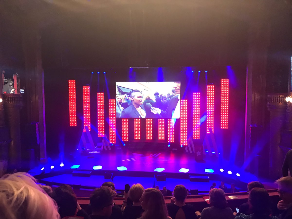 Just arrived @PrincesTrust Awards! So proud that <a href="/TheSupperClubUK/">The Supper Club</a> and members suppprt such an amazing organisation! #PrincesTrustAwards