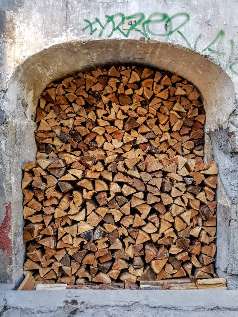 StephenAHenry's tweet image. #LogStore #oldtown #Villeneuve