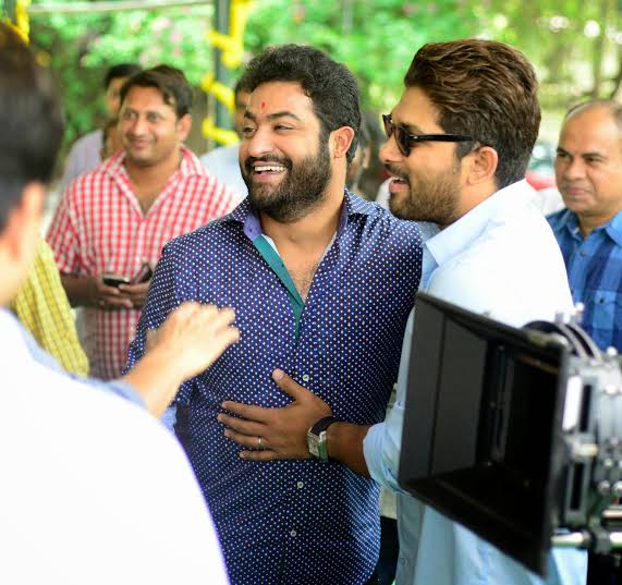 tauseefNTR_'s tweet photo. Hari Krishna gari death tarvata naak telsinantha varku @tarak9999 annayya ni troll cheyanidi okka @alluarjun anna fans maatrame
#ThanksAAFans https://t.co/PXGjBKe6XI