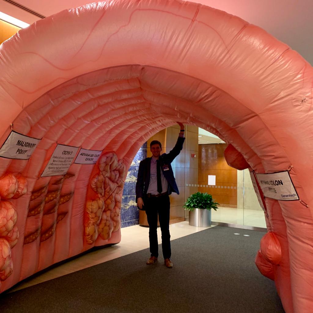 MayoMN_IMRES's tweet photo. Aspiring GI, Dr. Penrice (G-1) traversing a colon during colorectal cancer awareness week! Pic Cred: Dr. Patel (G-1) #MayoIMResidency #MedEd #CanYouSayMegaColon #SeriouslySomeoneCallASurgeon #OrSeveral @AmyOxentenkoMD @shrutipatelMD @CCAlliance @AmerGastroAssn https://t.co/0druE7Uvfy