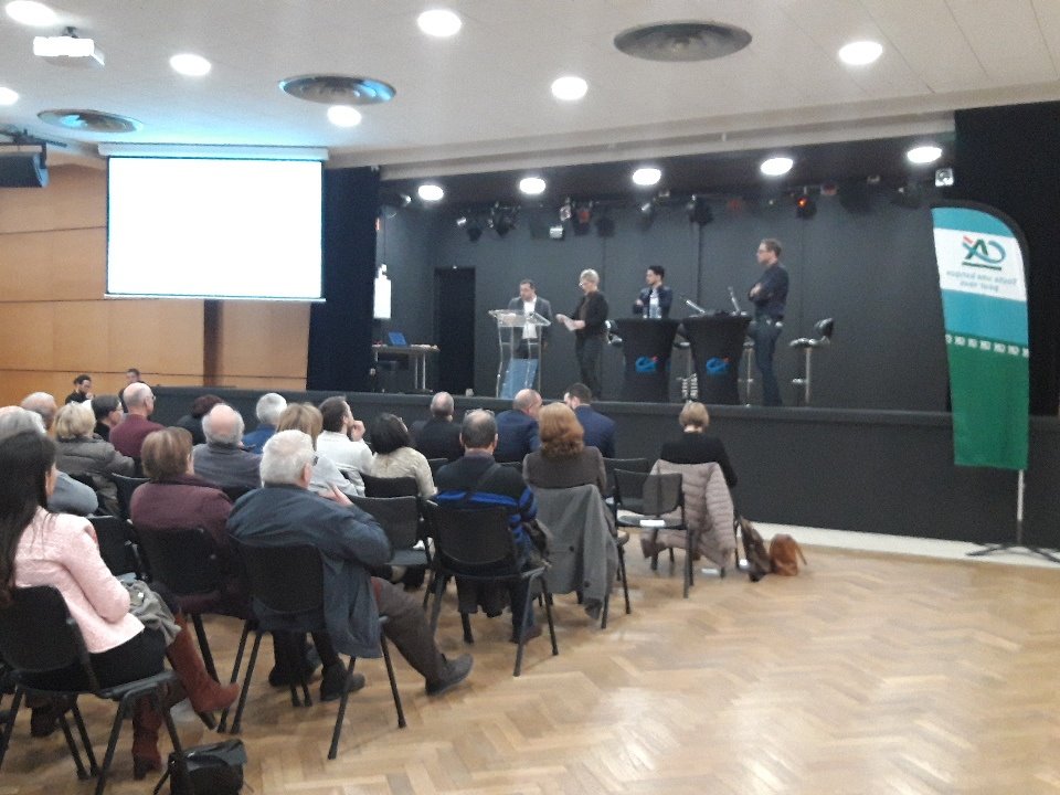 <a href="/ca_centrest/">Crédit Agricole Centre-est</a> rencontre des sociétaires de Villeurbanne.