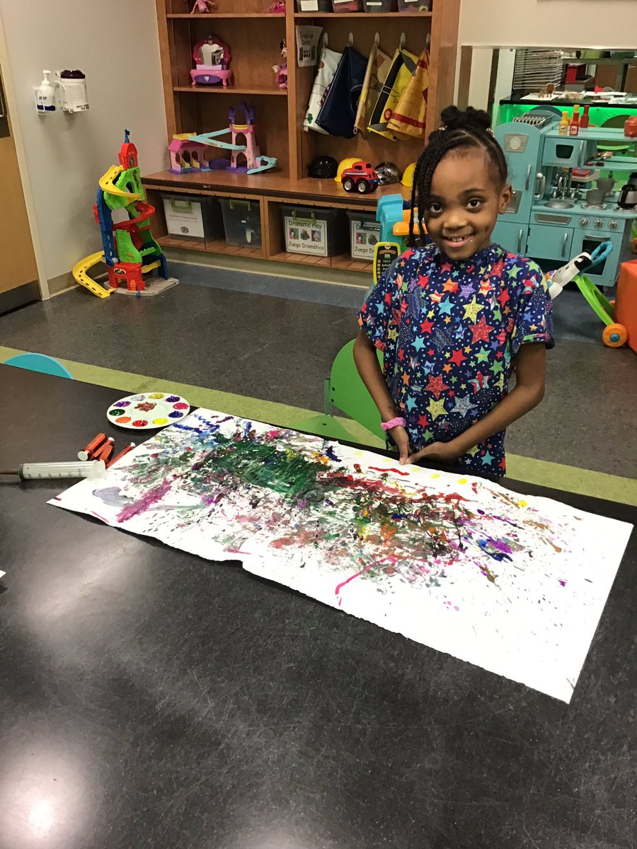 RileyCLZone's tweet photo. @RileyChildrens patients Syringe Painting in the @teammates4kids #clzone in celebration of #childlifemonth #medicalplay https://t.co/2aLeQUJF5y