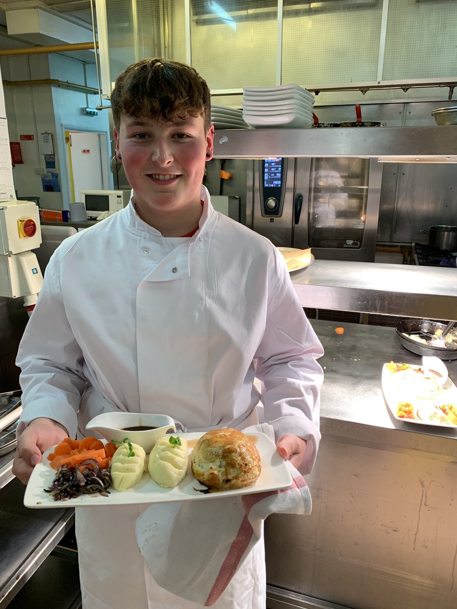 HITZGloucester's tweet photo. What do you think guys? Unbelievable effort from our @HITZRugby students. Great presentation and outstanding taste! @LifeatKGH #hitzfamily #HITZmasterchef https://t.co/dZfqOnAVkZ