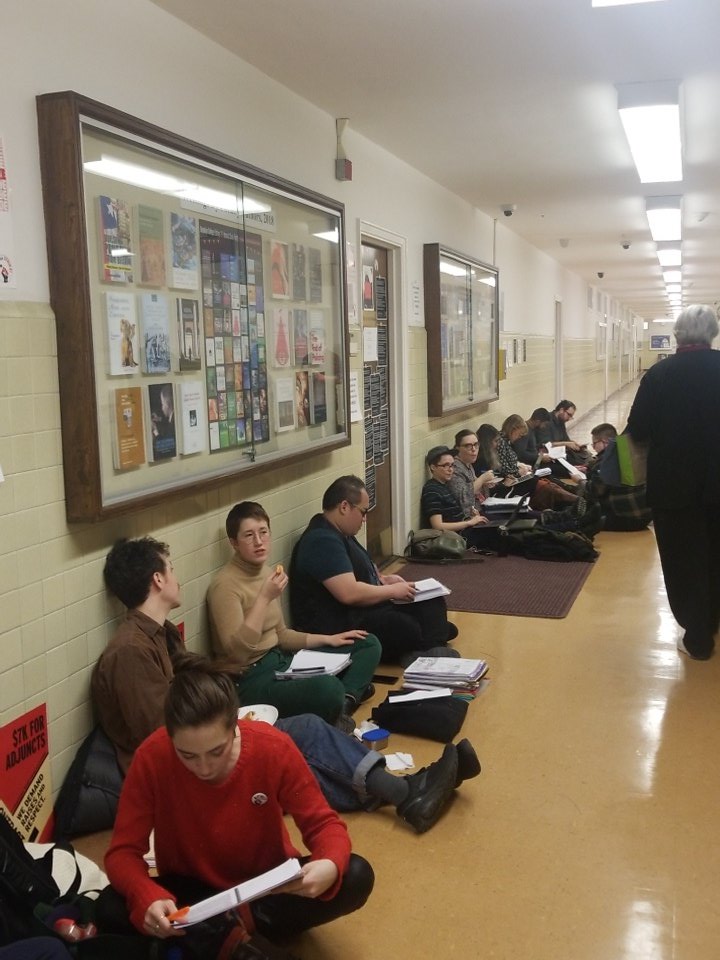 #WBCRNews covered the latest #7KorStrike activity <a href="/BklynCollege411/">Brooklyn College</a>. Read and watch everything you need to know here:

mywbcr.com/7k-strike-grad…

<a href="/psccunybc/">Brooklyn College PSC</a> <a href="/PSC_CUNY/">PSC/CUNY</a> <a href="/writersunit/">CUNY Runs On Adjuncts</a> <a href="/CUNY_Adjuncts/">CUNYRunsOnAdjuncts</a> <a href="/cunystruggle/">CUNY Struggle</a>
