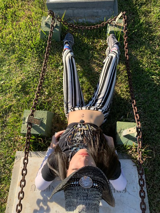 Since instagram fukkin sucks rn https://t.co/3eI6HBR235