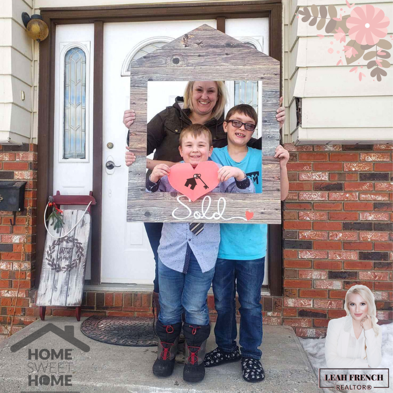 leahf27's tweet photo. There's a light that guides you home, the warmth is what keeps you there. #HomeSweetSold 🏡✨ Thank you so much for letting me help you purchase your first home! 😍🤗 What a huge accomplishment! Congratulations🥂🍾💖 #leahslisting #happyclients #lovemyjob #lovemyclients https://t.co/gtHSXbSK2R