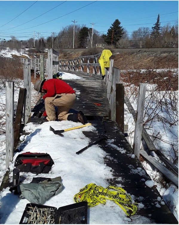 portlandtrails's tweet photo. Our Trails Team fixing bridges on the Fore River Trail yesterday! Big thank you for all their hard work! #portlandtrails #maine https://t.co/PQJFfOnvCy