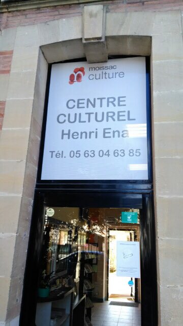 EuropeToulouse's tweet photo. L’#EuroMobil est cet après-midi au Centre Culturel Henri Ena de #Moissac #TarnetGaronne. Information et échanges sur l’#UE, ses réalisations en #Occitanie et les #ÉlectionsEuropéennes #CetteFoisJeVote #UEenRégion https://t.co/uALQO8h8dr