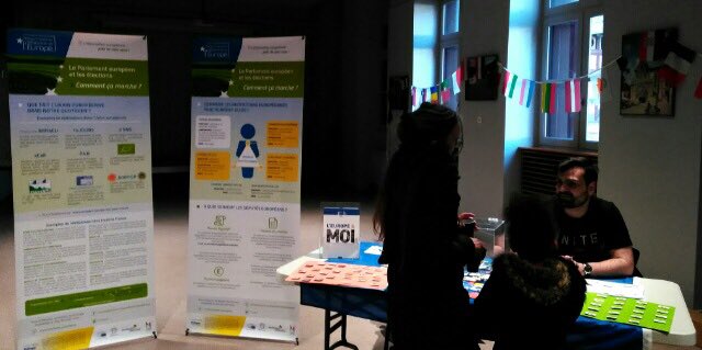EuropeToulouse's tweet photo. L’#EuroMobil est cet après-midi au Centre Culturel Henri Ena de #Moissac #TarnetGaronne. Information et échanges sur l’#UE, ses réalisations en #Occitanie et les #ÉlectionsEuropéennes #CetteFoisJeVote #UEenRégion https://t.co/uALQO8h8dr