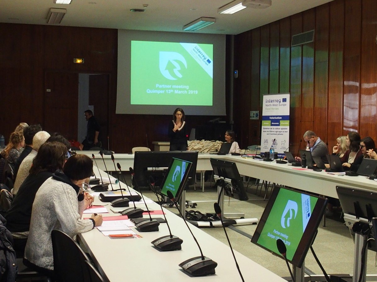 tech_quimper_co's tweet image. Les partenaires européens 🇪🇺 @Food_Heroes_nwe sont présents aujourd'hui @VilledeQuimper pour travailler sur des solutions #innovantes de valorisation des pertes, #invendus #coproduits  alimentaires des filières agri agro et mer🍎🐤🐟