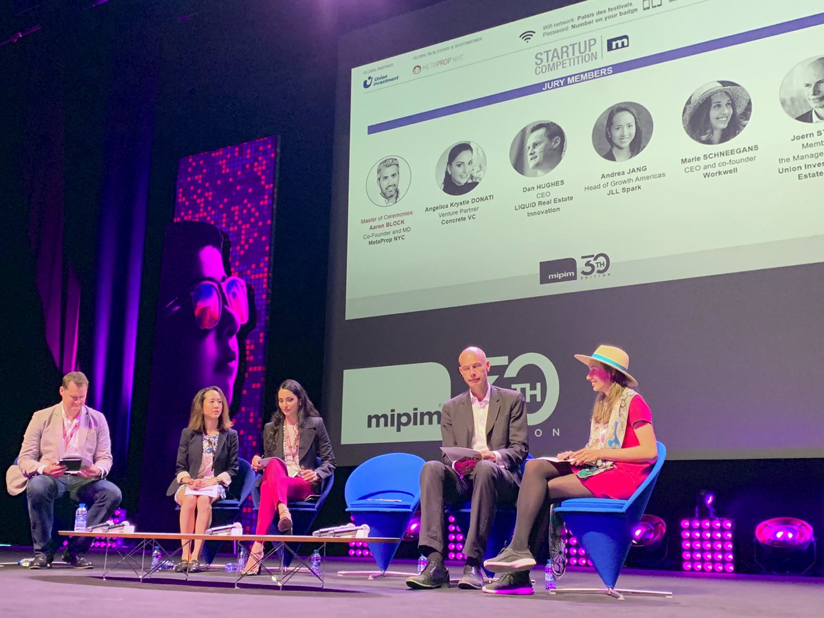 MIPIMWorld's tweet image. Up next: the #MIPIM Startup Competition final! @Get_District @LtdNeoma @ontargetcloud @sensorberg @spaceticom &amp;amp; Tatami, the contest’s six global finalists, will all pitch for glory right now. #MIPIMPropTech’s Nicolas Kozubek introduces MC @aaronnblock of @MetaPropNYC &amp;amp; the jury