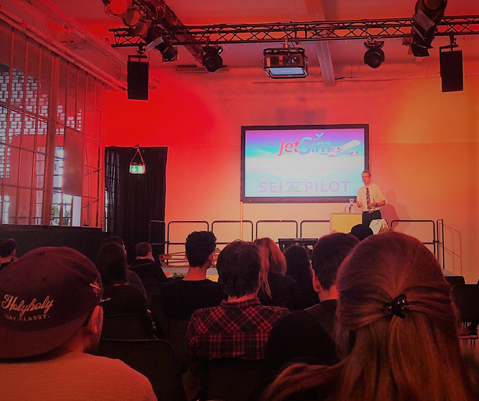 JetSim_Berlin's tweet image. Am vergangenen Sonntag waren wir auf dem Berlin Travel Festival (@btf_tweets) in der @ARENABerlin im Einsatz, mit einem Vortrag über das Thema #Flugangst:

jetsim.de/news/vortrag-a…

#jetsim #berlin #flugsimulation #travelfestival #aviation #cockpit #flugangstseminar #seminar