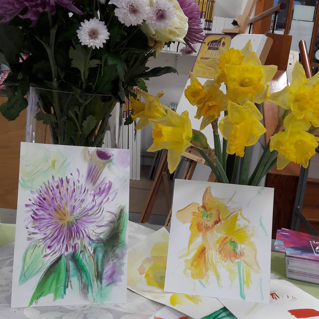 NewcastleArts's tweet photo. We've had a floral display on the demo table this week for customers to draw and paint.
We all loved how the daffodils faded and dried to almost translucent. Great for ideas for a project on faded beauty perhaps?
#detailsartshop #demotable #haveago #colour #floral #fadedbeauty https://t.co/eUqZZHBaKu