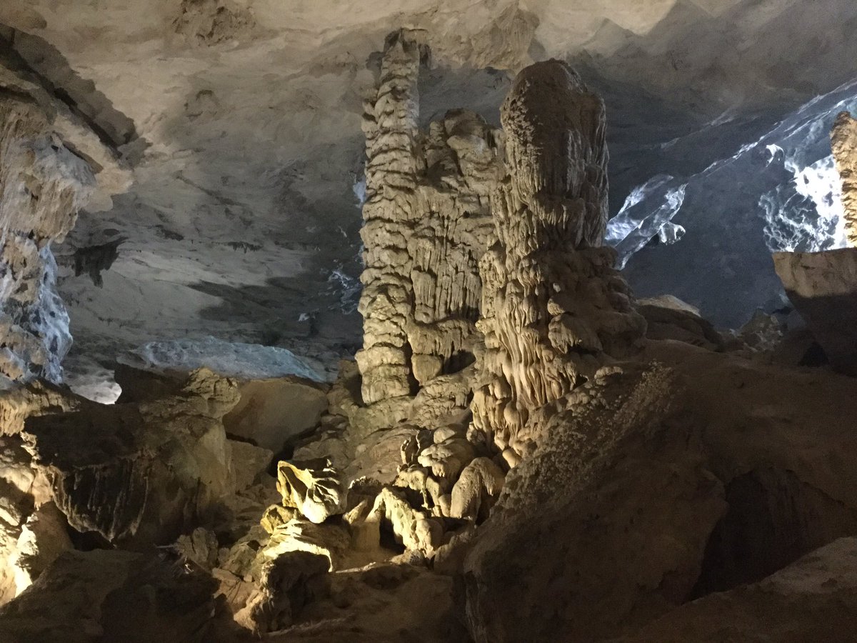 KarenDodds8's tweet photo. Visiting largest cave in Ha Long Bay, Vietnam, Hàng Sung Sot.  Absolutely beautiful! https://t.co/sTYPFUHv3N
