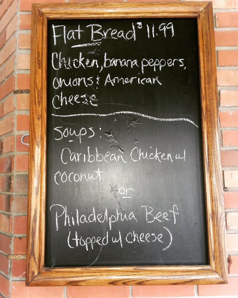 TheGlobeRestau2's tweet photo. LUNCH SPECIAL ALERT🚨 #meetmeattheglobe #eastaurora #lunch #food #buffalo #buffaloeats #vegan #specials #fishfry #bestinbuffalo https://t.co/i70ADthuT6