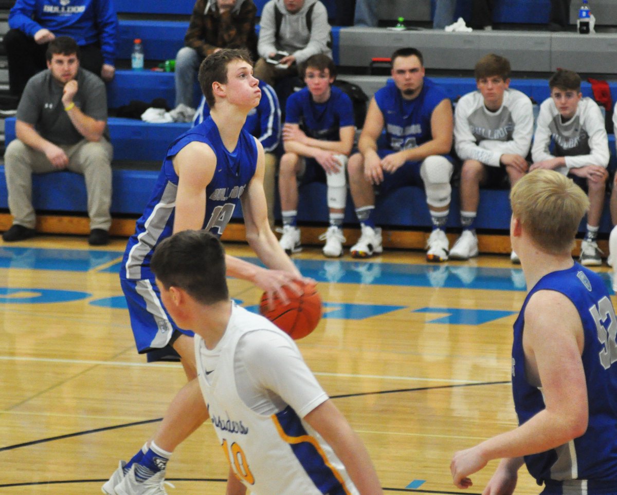 WCNSports's tweet photo. Congrats to JWP juniors Kobe Weimert (first team) and Mychal Fisel (honorable mention) for their selections to this year's boys basketball All-Valley Conference team! #humdawgs https://t.co/8fflzh3IED