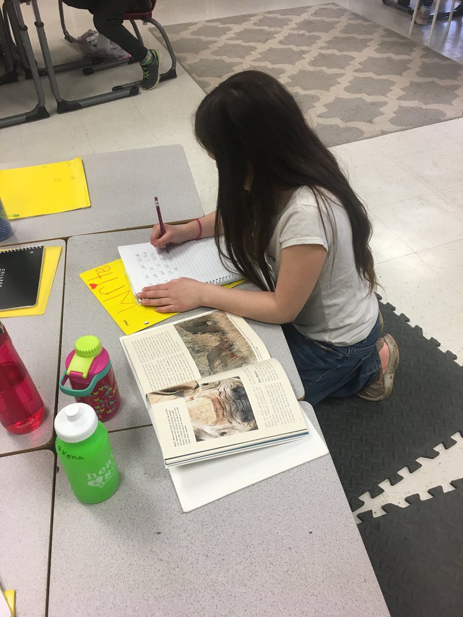 ldevriesbgcs's tweet photo. We just started our animal research project and are really enjoying it already! @JimLangBGCS https://t.co/ZPP7csDCY2