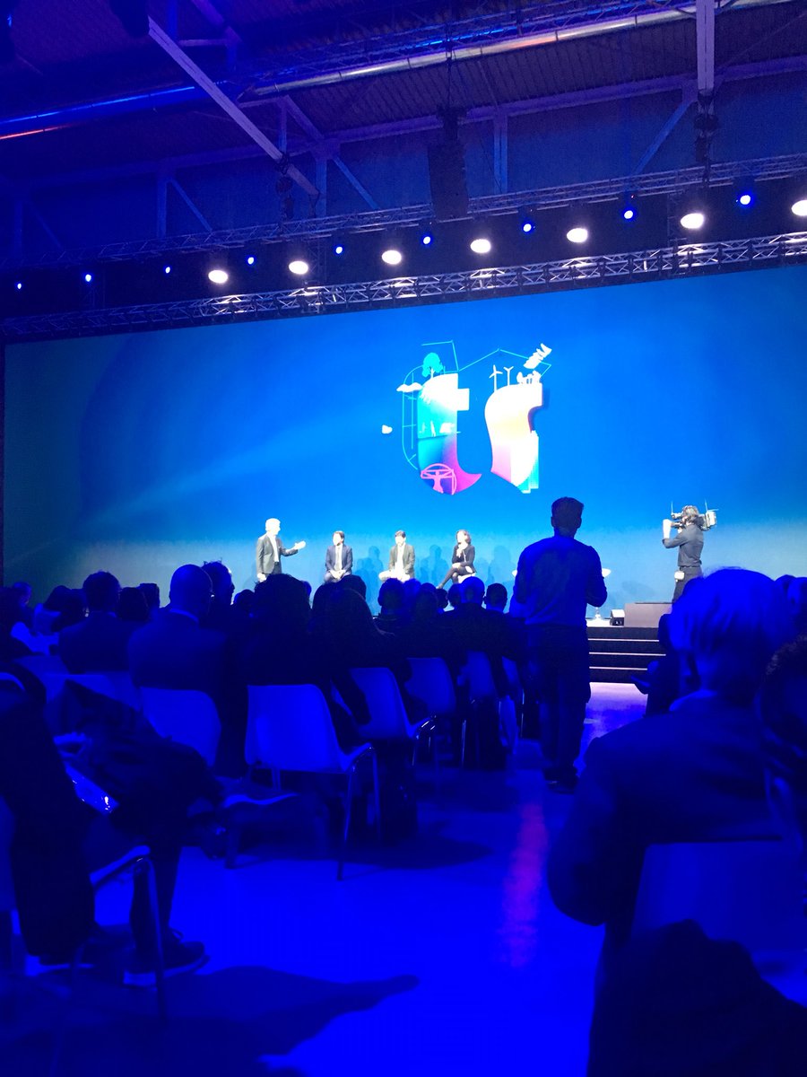 Kinesismed's tweet photo. Tavola rotonda @TeamSystemTalkS. La digital revolution nel sistema trasporti. L’app IO per mettere al centro il cittadino nel rapporto con la pubblica amministrazione. #talk2019 https://t.co/oe2zUF7RQF