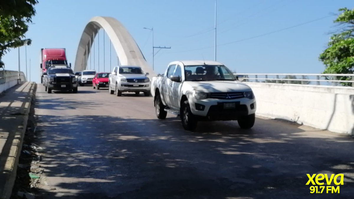 XEVATabasco's tweet photo. #EnVivo | Transmisión desde el Puente Grijalva IV; un peligro para automovilistas en #Villahermosa. https://t.co/zPifTLzkb5 https://t.co/64dJurk7vj