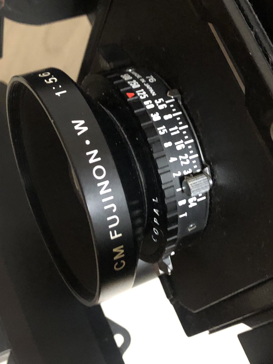 ikapontan's tweet image. 変態さんが通りまーす！
#fujifuilm #大判 #viewcamera