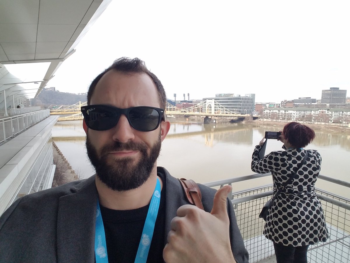 Pre #4C19 <a href="/CompStudiesJrnl/">Composition Studies</a> co-editor goof off with @Ketaczak, who gets very excited about Pittsburgh.