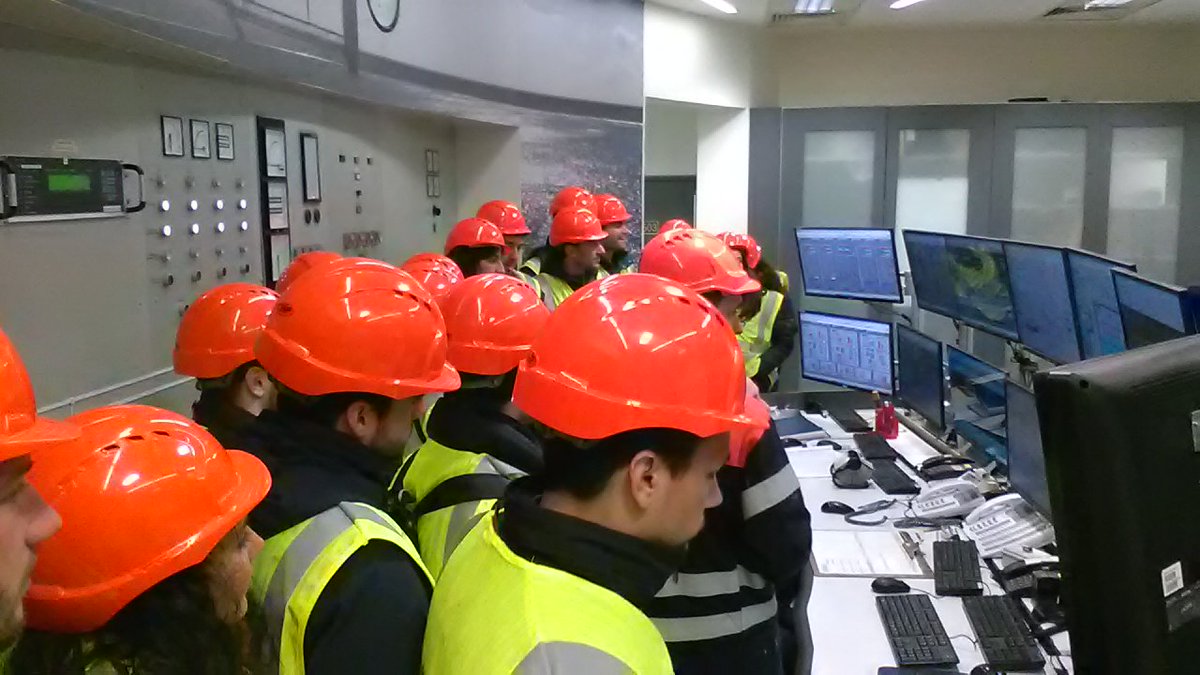 CaminosUCLM's tweet photo. Día 3 en  Irlanda con nuestros alumnos de #MasterICCP visitamos el sitio histórico de Glendalough y fuimos a la central hidroeléctrica de bombeo puro de Turlough Hill ( gestionada por @ESBGroup  ) #caminoscrviaja https://t.co/Rjdnb08rZN