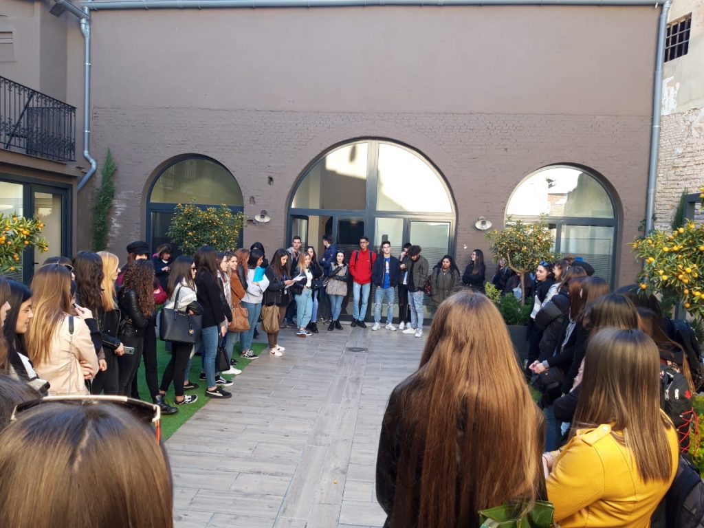 conectahispania's tweet photo. Una experiencia en Valencia - https://t.co/5fY5hoONoJ https://t.co/Pe40CB6oYQ