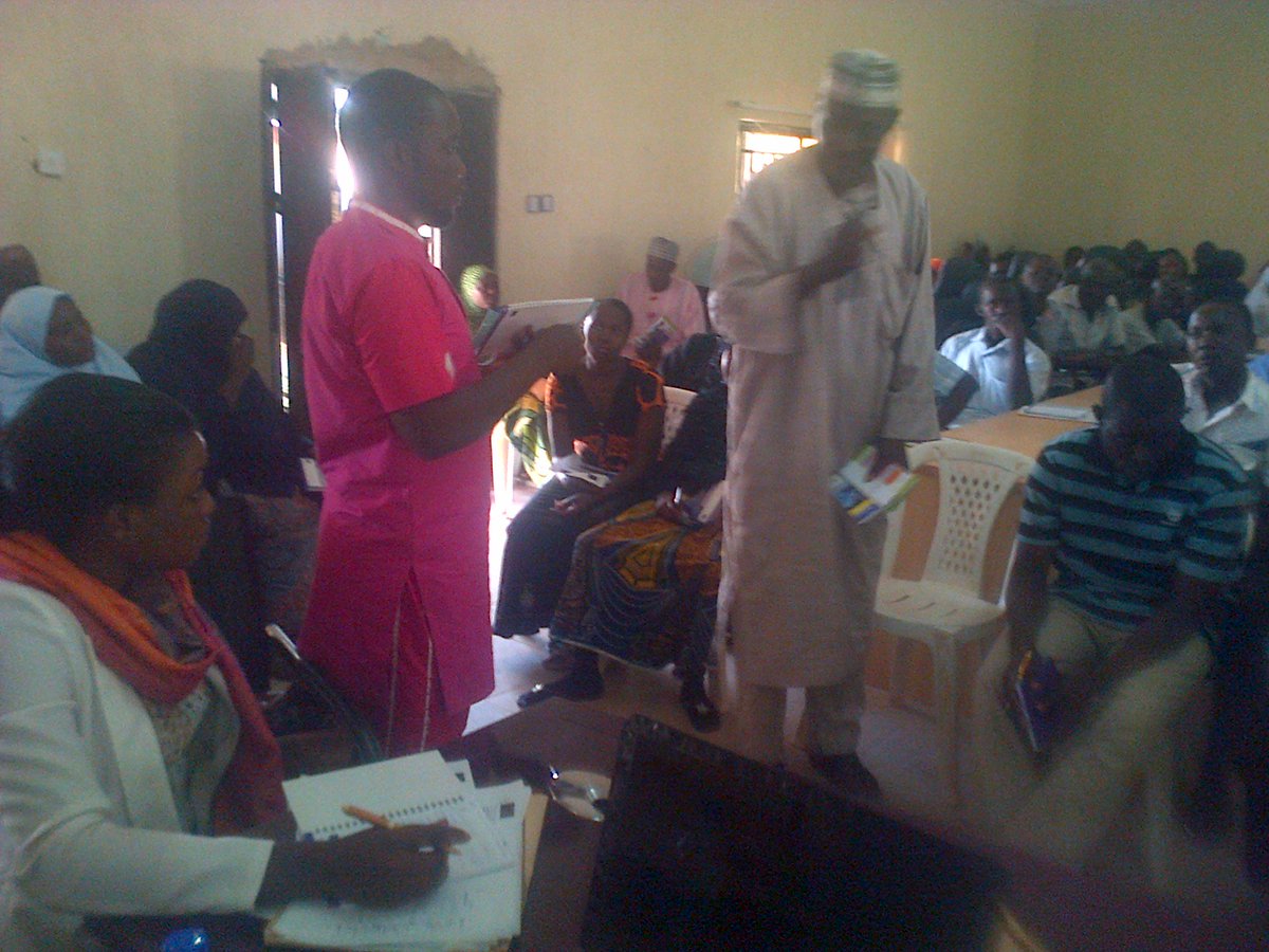 SolomonMancha's tweet photo. @PLSPeaceAgency @AmamaBenn @WeJosRock @Nagoggo @plangTongding @Chindiret @Nenkinandeshi @joeyzhibo @9_11_90s @kingston_eze @Sarbyen_ I Moderated a Public Private Dialogue (PPD) on Security in 4 LGAs namely; Wase, Barkin Ladi, Riyom and Bassa on behalf of a German firm called GIZ in collaboration with EU. The programme was organized to Foster #PeaceinPlateau while creating a sustainable environment. https://t.co/k0lFV6l2RR
