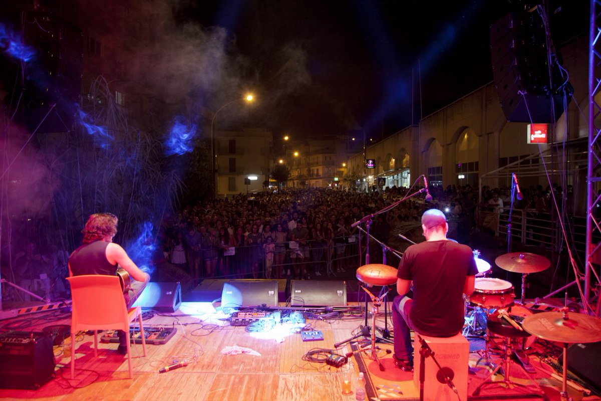 StRockMonte's tweet photo. Eravate una MAREA!!! #StRockRevolution2016 #Amarcord https://t.co/rLPpfy8PtB