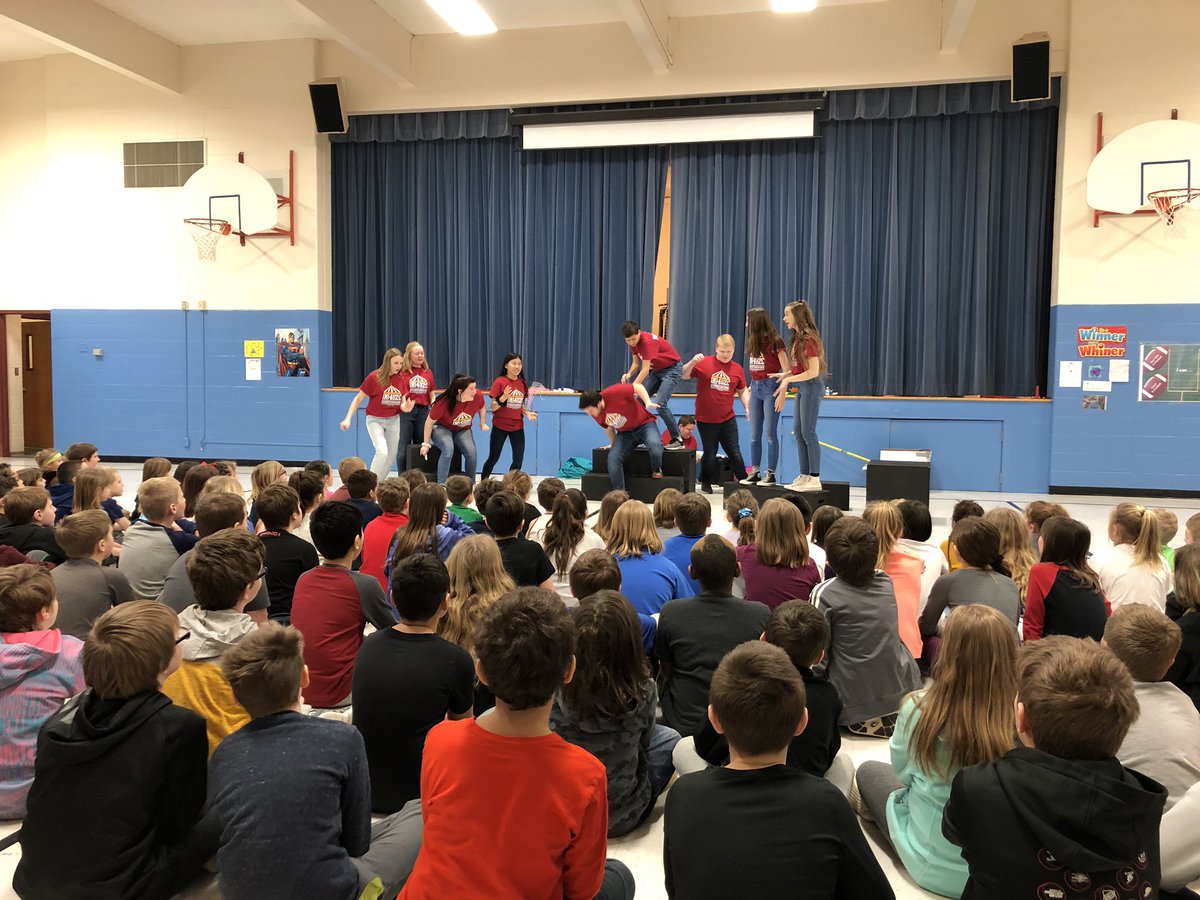 MrJasonLook's tweet photo. @BFroadrunner students learning learning about feelings and friendships. Thank you @RRHS_Activities @GFSchools #IMI4U2C https://t.co/FUgSp3HWNn