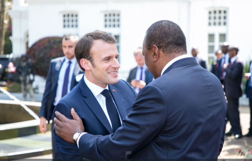 FanakaDigital's tweet photo. President @UKenyatta hosts H.E. President @EmmanuelMacron of France at State House, Nairobi in his historic visit to Kenya. #KenyaFranceRelations https://t.co/MxX13VkovO