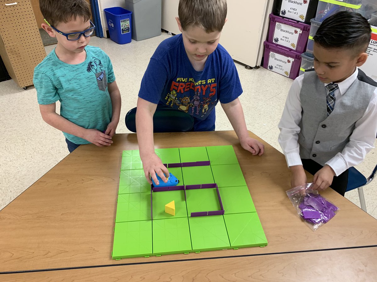 MsRouseInTheLIB's tweet image. Coding in computers today with Code and Go Mouse! Having a blast! #Blackhurstleads #codeandgomouse #STEMeducation