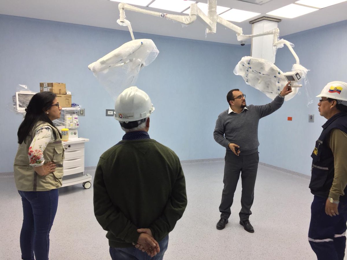 SECOB_Ec's tweet photo. #Tungurahua | Realizamos un recorrido por el Hospital Docente de Ambato junto al Gerente Dr. Carlos López y @SECOB_Z3 para constatar el inicio del equipamiento de esta moderna infraestructura hospitalaria que está próxima a aperturarse para beneficio de los ambateños. https://t.co/SaqV91GY6V