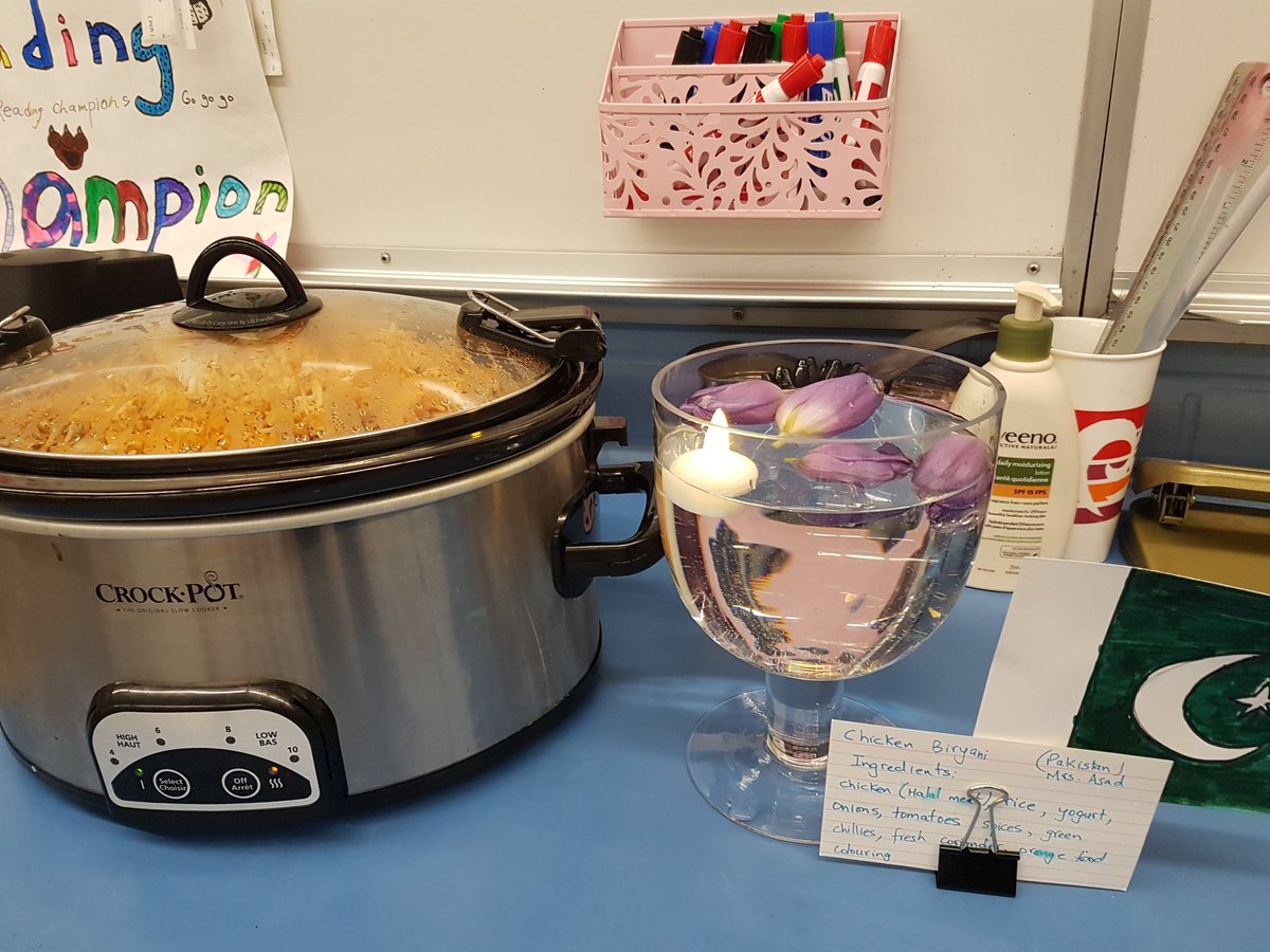 naimah1's tweet image. Getting my classroom ready for @LKCougars's multicultural potluck lunch. Flags and food labels are all ready.
#imadechickenbiryani
#foodfrompakistan
#multiculturalweek
#potluck
#sd40learns