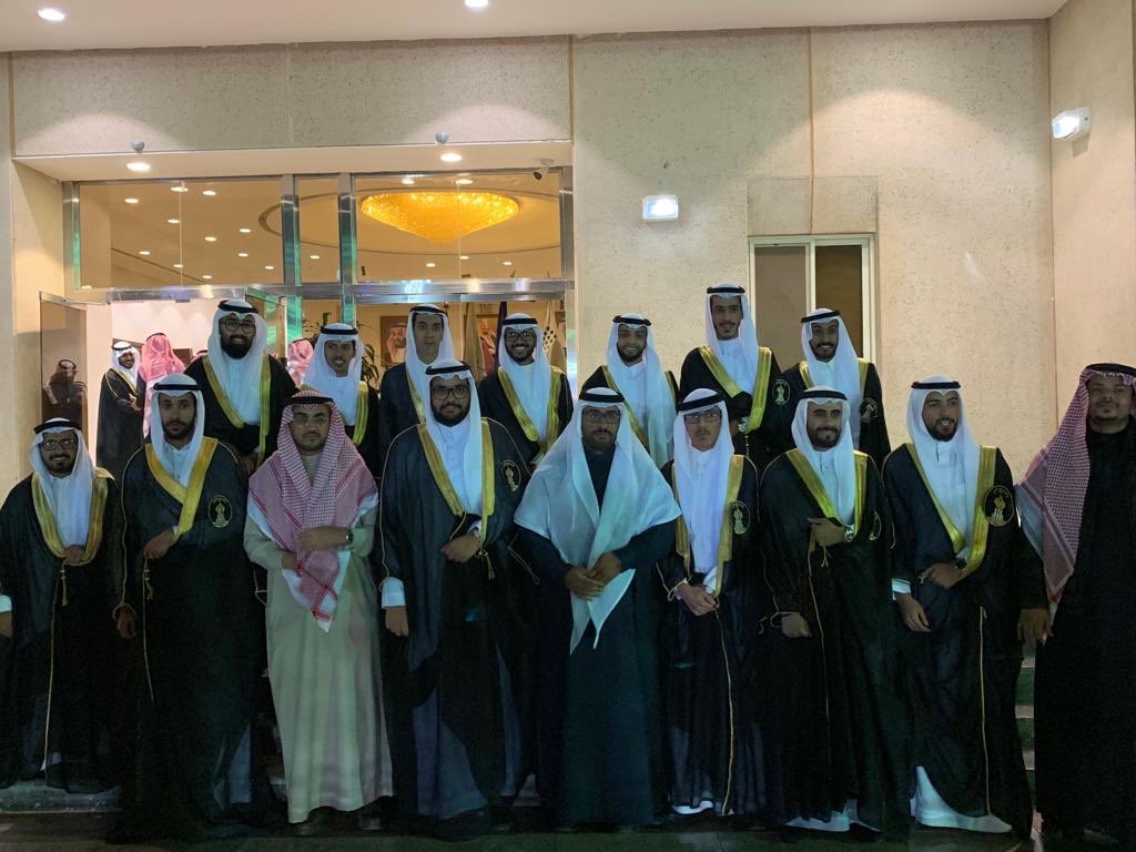 Dr_sultan_'s tweet photo. تم بحمد الله هذا العام تخرجي وأخي منصور من جامعة حائل.
الشكر لله ثم لوالدتي حفظها الله ولجميع من شاركنا عناء الدراسة والإجتهاد ، وكما لا يسعني أن أحيط شكراً بمن شرفنا وشاركنا الفرحة بحضور حفل التخرج فَ لهم مني
جزيل الشكر والعرفان 🙏🏼♥️♥️ https://t.co/blEedzfwvZ